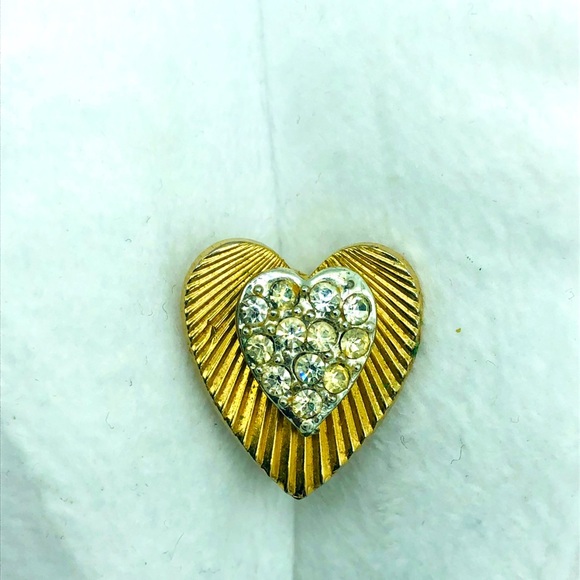 Vintage Coro Heart Earrings - Picture 4 of 5
